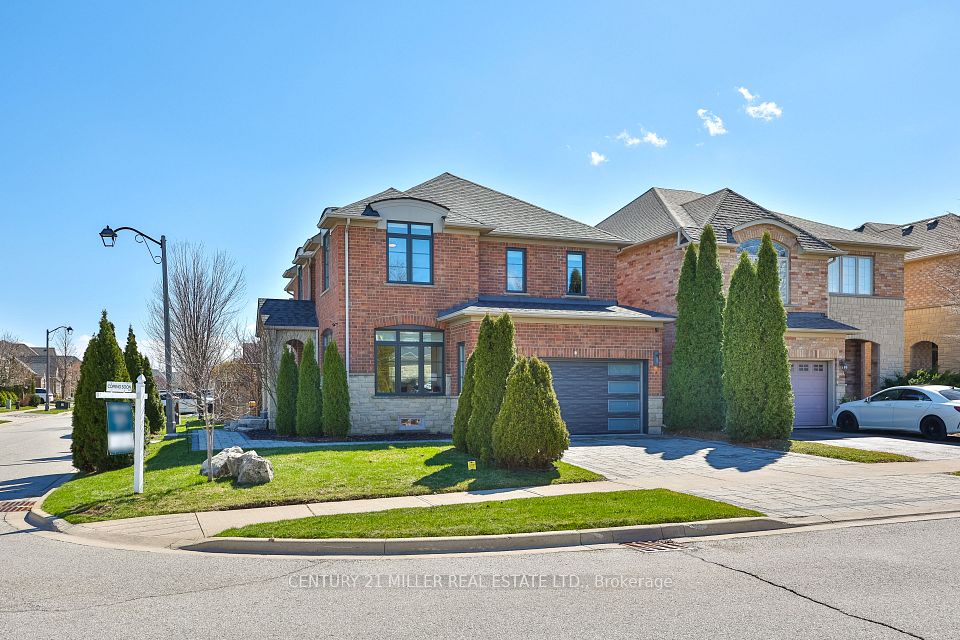 2252 Dewsbury Drive, Oakville, ON L6M 0A6