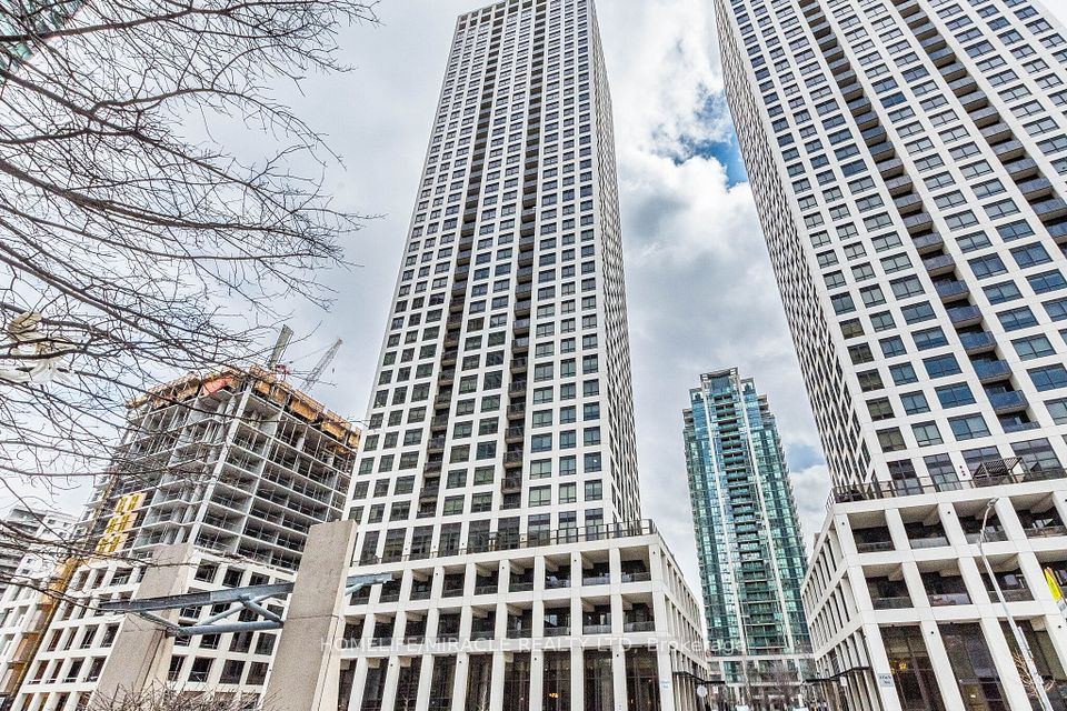 30 Elm Drive 3802, Mississauga, ON L5B 0N6 at 30 Elm Drive 3802, Mississauga, ON L5B 0N6, Mississauga, ON, L5B 0N6