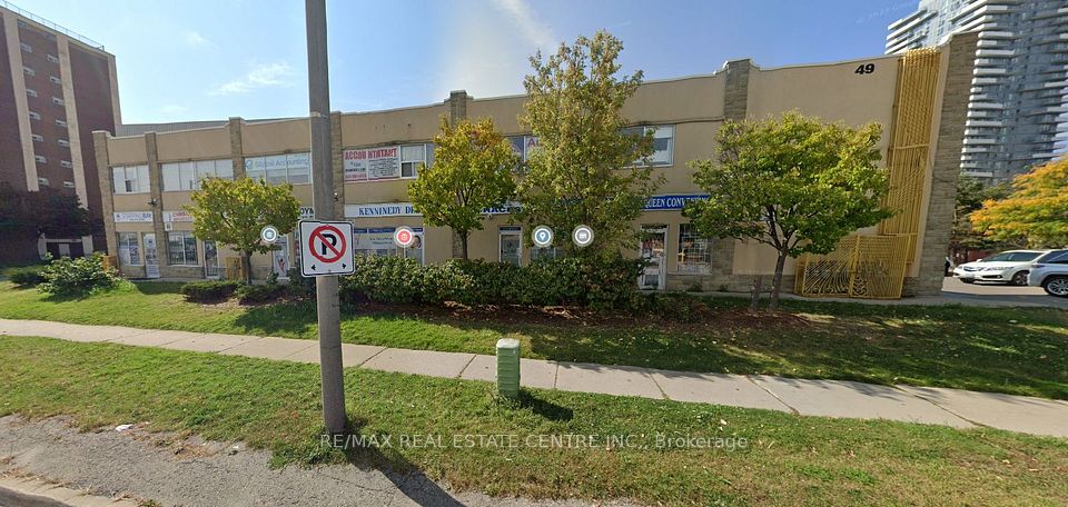 49 Hillcrest Avenue 202, Brampton, ON L6W 4V4