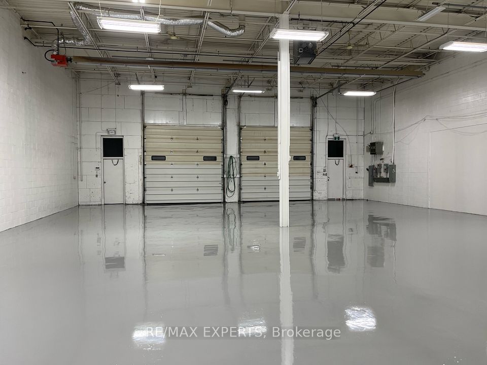 221 Deerhurst Drive 8-9, Brampton, ON L6T 5L7