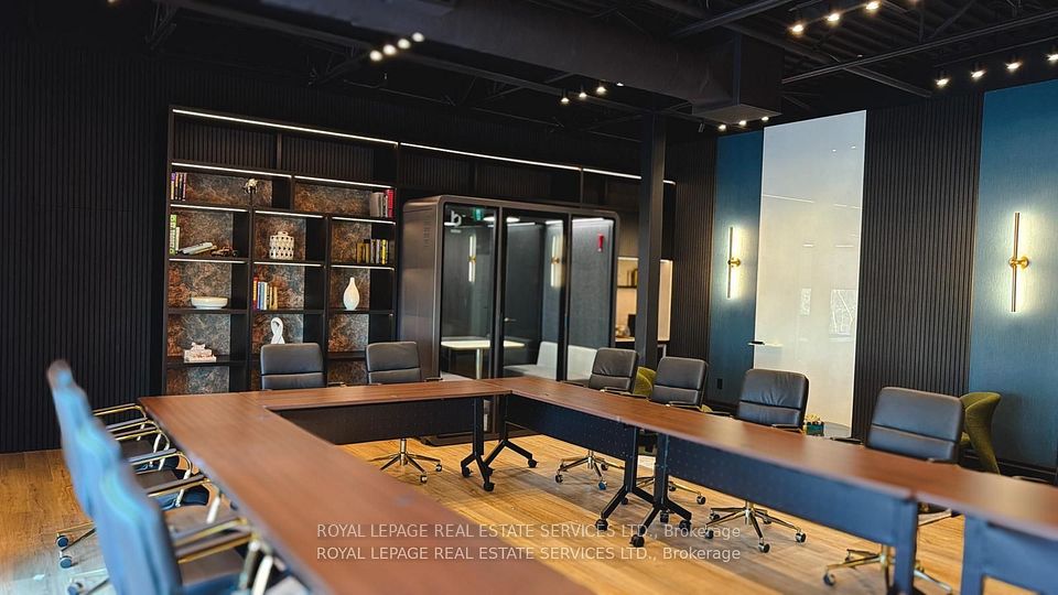 3475 Rebecca Street 207, Oakville, ON L6L 6X9