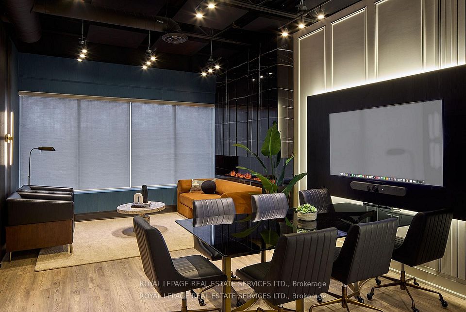 3475 Rebecca Street 206, Oakville, ON L6L 6X9