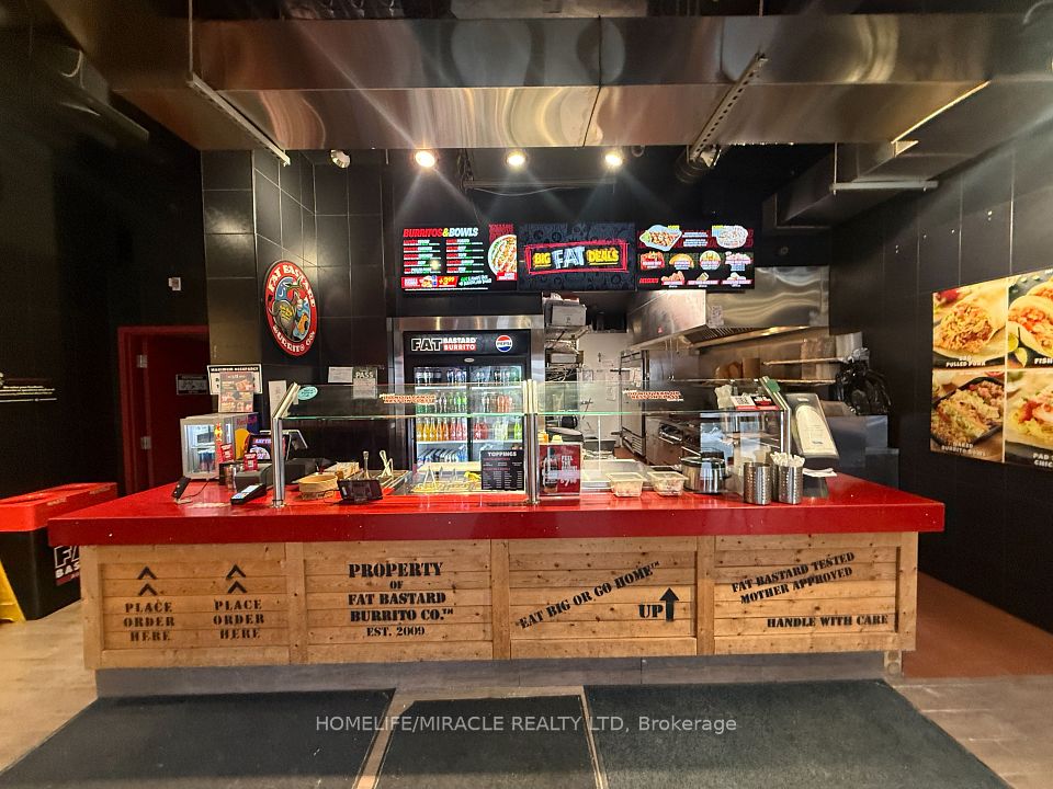 95 The Pond Road 80, Toronto W05, ON M3J 0L1