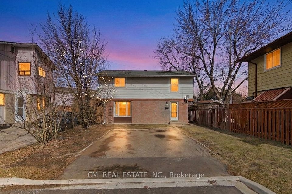 8 Huronia Court, Brampton, ON L6S 2C7 at 8 Huronia Court, Brampton, ON L6S 2C7, Brampton, ON, L6S 2C7