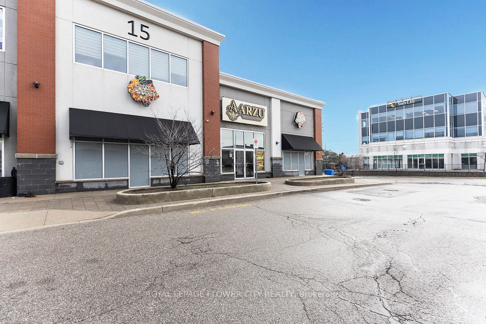15 Gateway Boulevard 102, Brampton, ON L6T 0H4