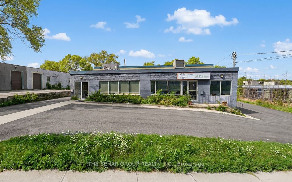 76 Industry Street, Toronto W04, ON M6M 4L7