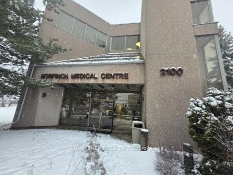 2100 Finch Avenue W 302, Toronto W05, ON M3N 2Z9