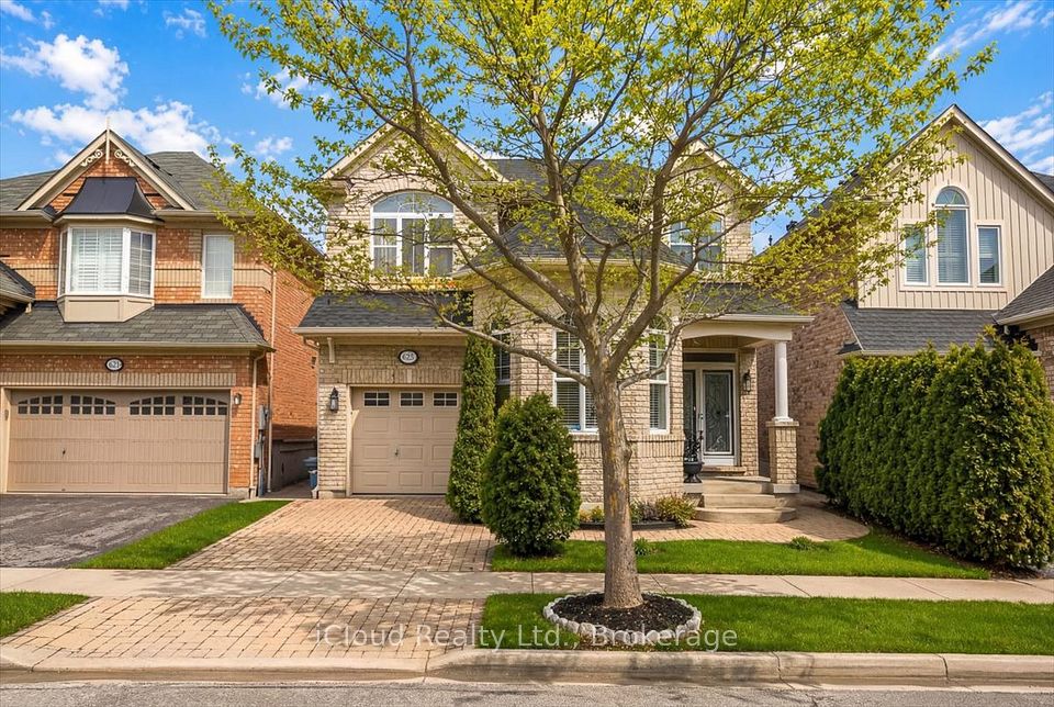 Detached at 625 Laughren Crescent, Milton, ON L9T 0G6, Milton