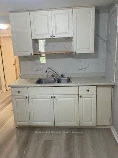Detached at 9 John Street 2, Halton Hills, ON L7G 2J6, Halton Hills