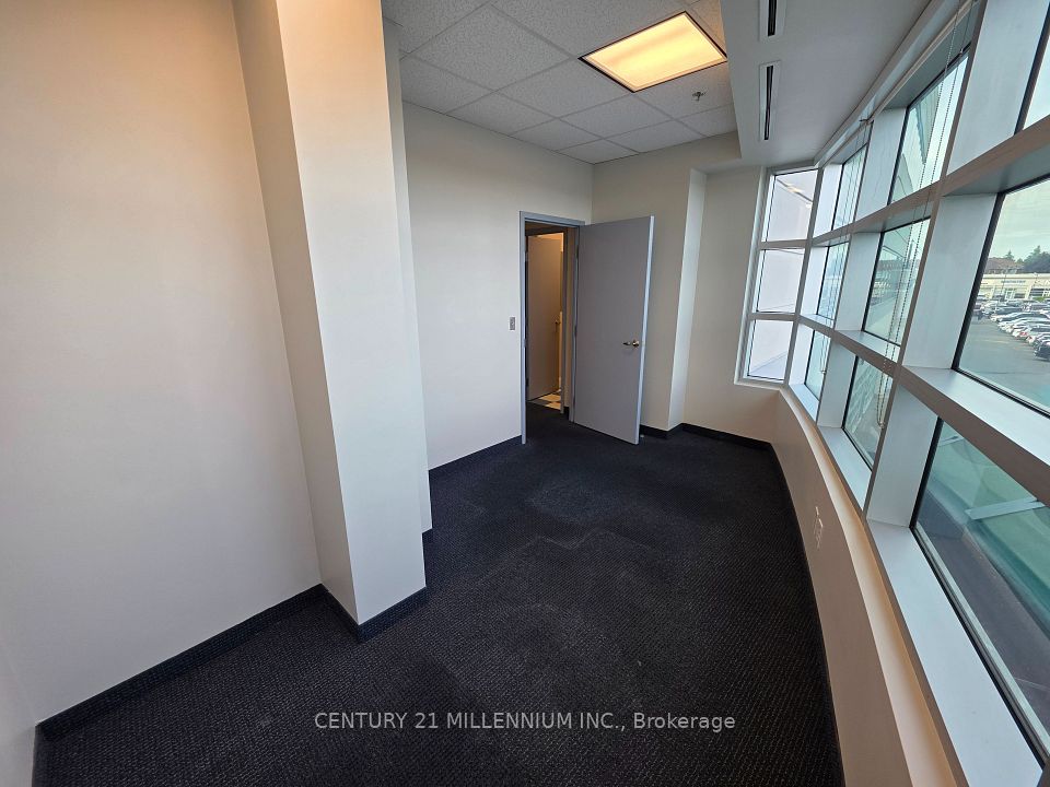 2250 Bovaird Drive E 212, Brampton, ON L6R 0W3