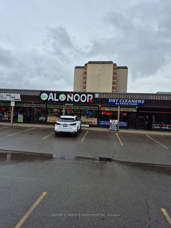 1900 Lakeshore Road W 3, Mississauga, ON L5J 1J7