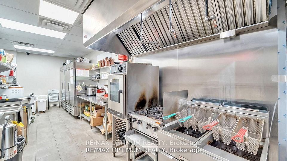 2525 Prince Michael Drive B3, Oakville, ON L6H 0E9