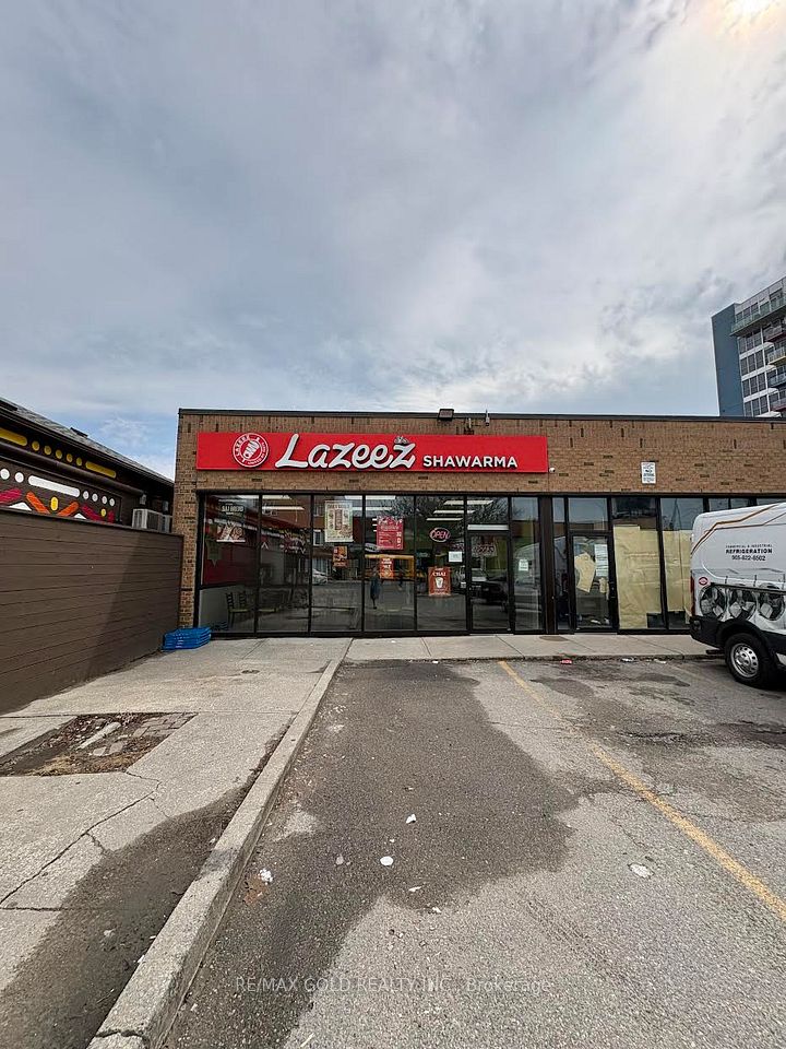 573 Rogers Road 4, Toronto W03, ON M6M 1B7