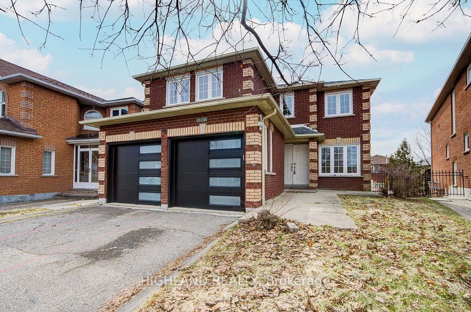 Detached at 4802 Wild Rose Street, Mississauga, ON L5M 5M7, Mississauga