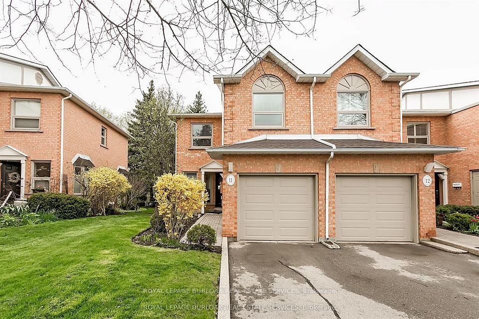 Condo Townhouse at 2065 Sixth Line 11, Oakville, ON L6H 5R8, Oakville