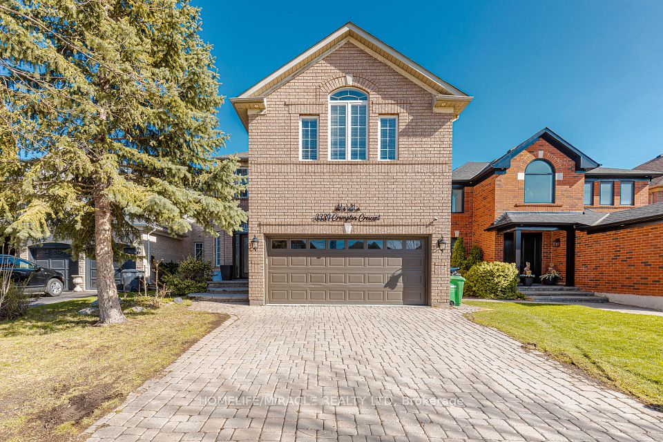 Detached at 3339 Crompton Crescent, Mississauga, ON L5B 4C7, Mississauga