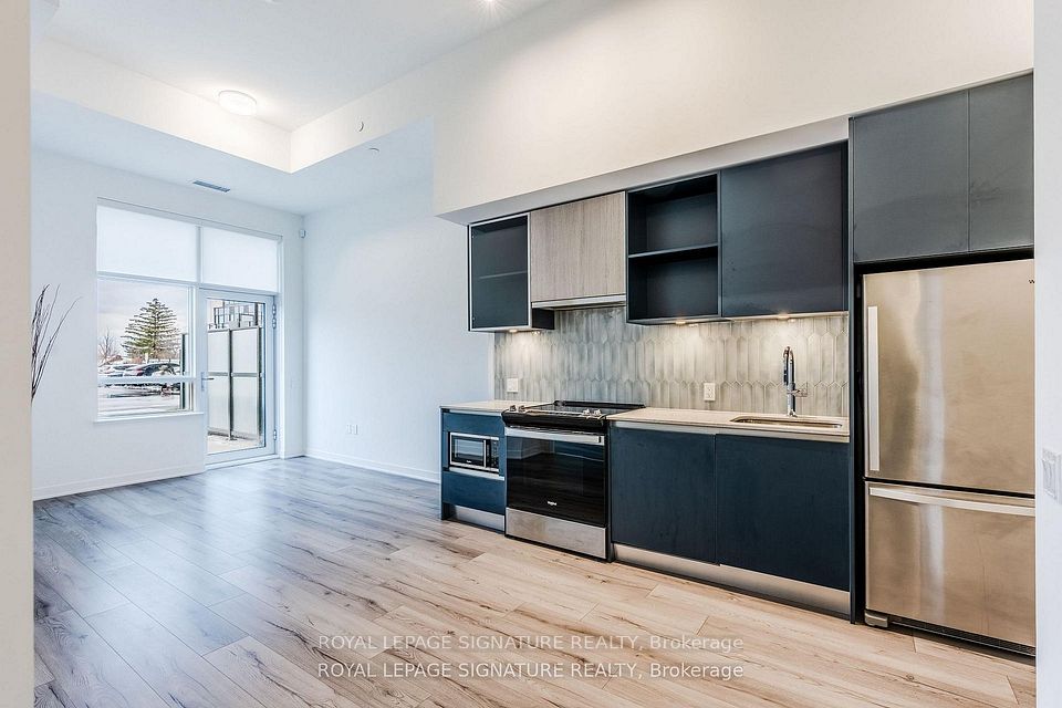 Condo Apartment at 395 Dundas Street W 132, Oakville, ON L6M 5R8, Oakville