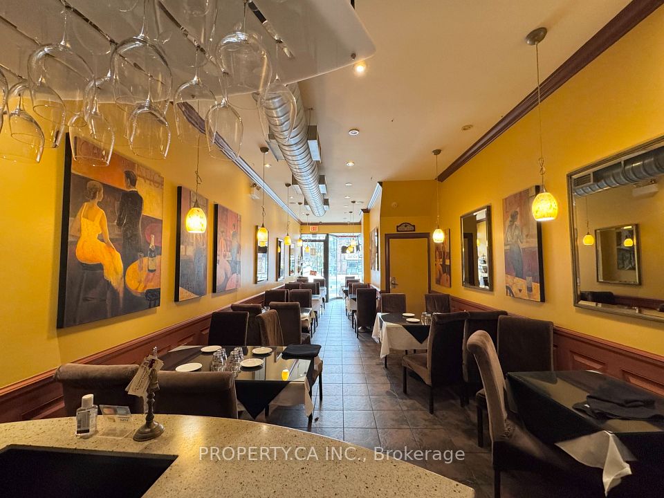 2372 Bloor Street W, Toronto W02, ON M6S 1P5