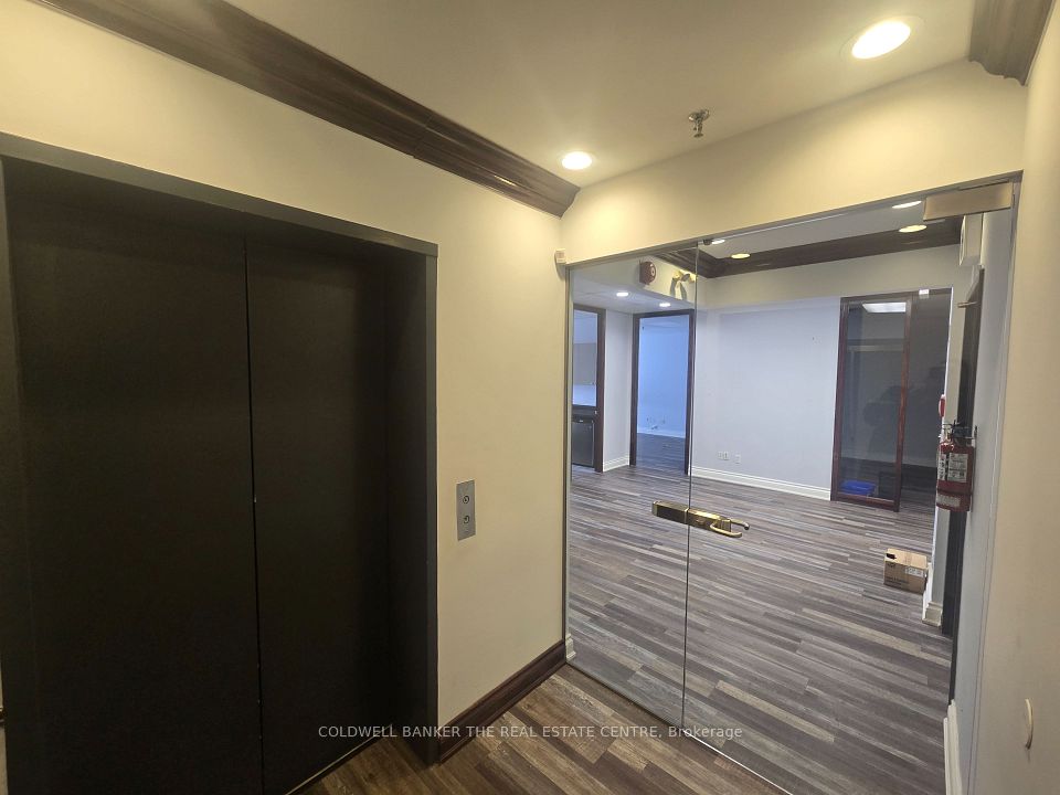 5025 Orbitor Drive 3/300, Mississauga, ON L4W 4Y5