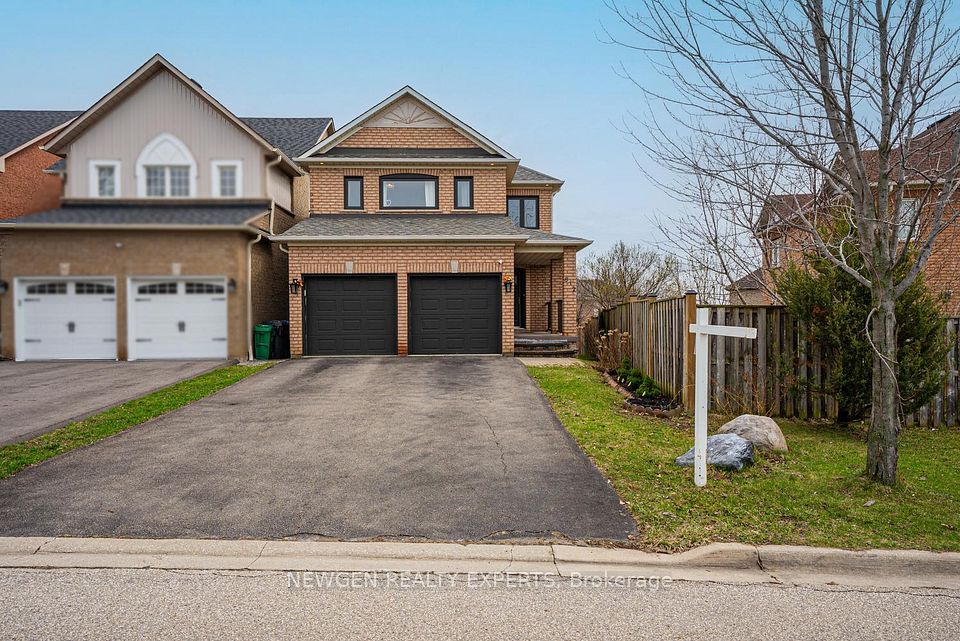 812 Knotty Pine Grove, Mississauga, ON L5W 1K5 at 812 Knotty Pine Grove, Mississauga, ON L5W 1K5, Mississauga, ON, L5W 1K5