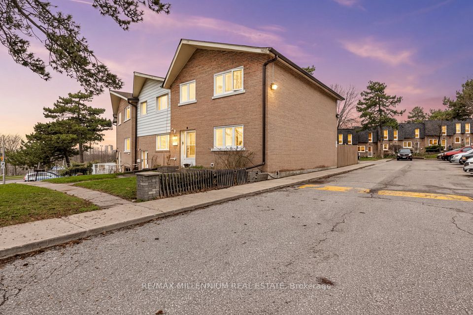 10 Grandravine Drive 5, Toronto, ON M3J 1B1 at 10 Grandravine Drive 5, Toronto, ON M3J 1B1, Toronto W05, ON, M3J 1B1