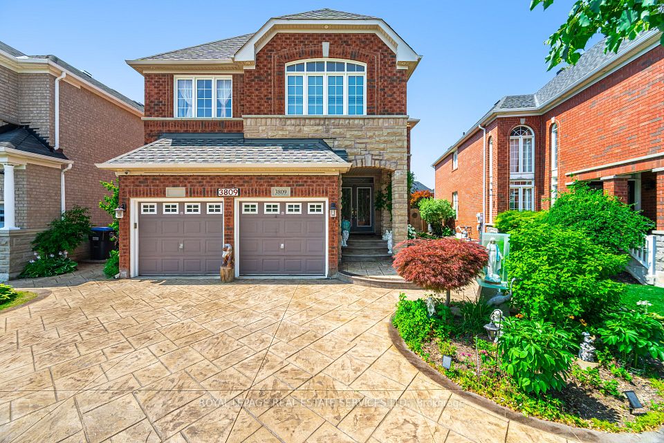 3809 Candlelight Drive, Mississauga, ON L5M 8A8 at 3809 Candlelight Drive, Mississauga, ON L5M 8A8, Mississauga, ON, L5M 8A8