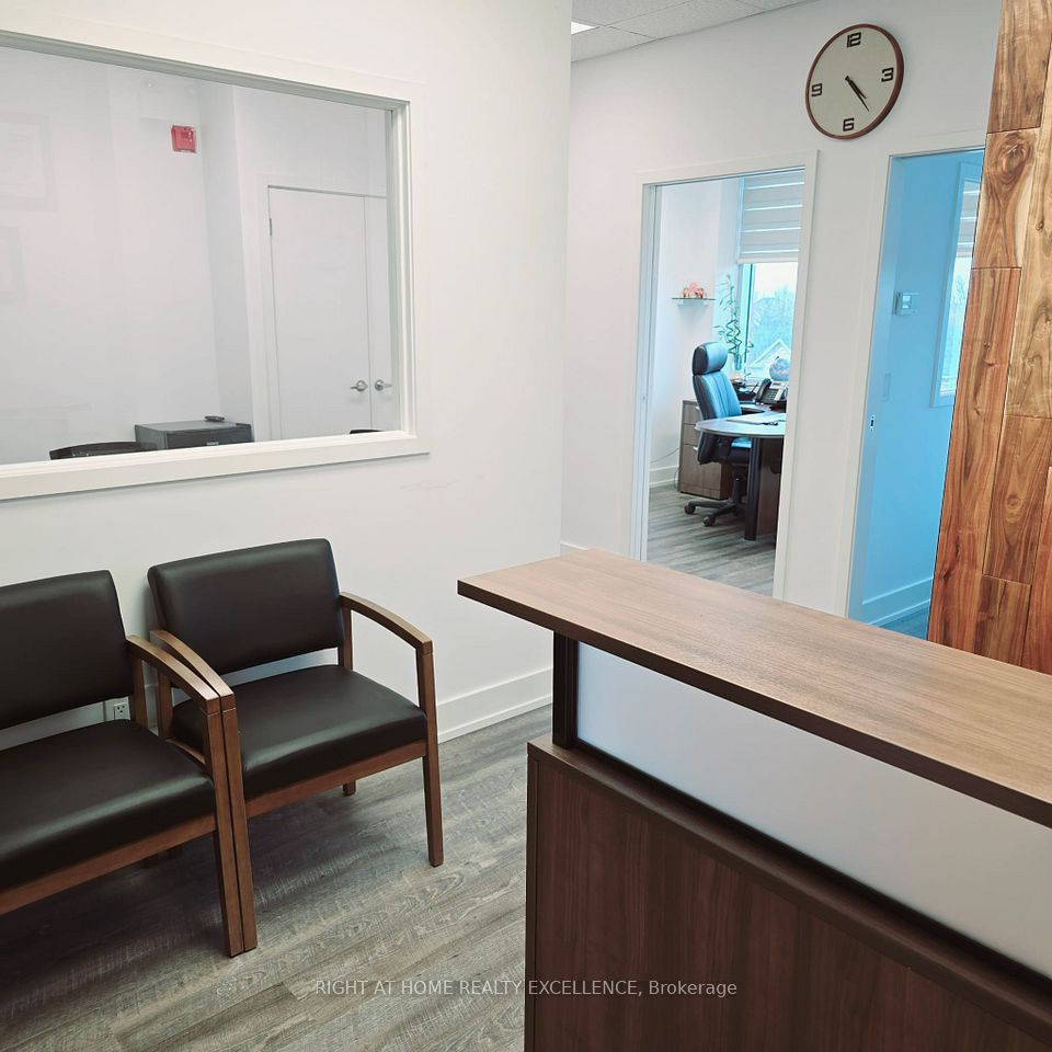 50 Sunny Meadow Boulevard 317, Brampton, ON L6R 0Y7