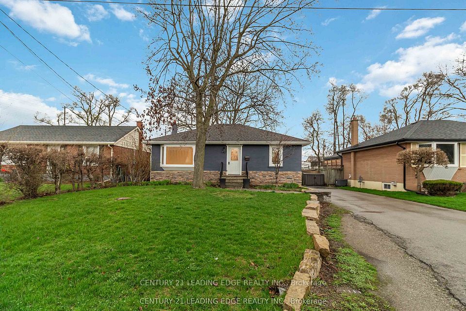 Detached at 623 Wickens Avenue, Burlington, ON L7T 3T1, Burlington