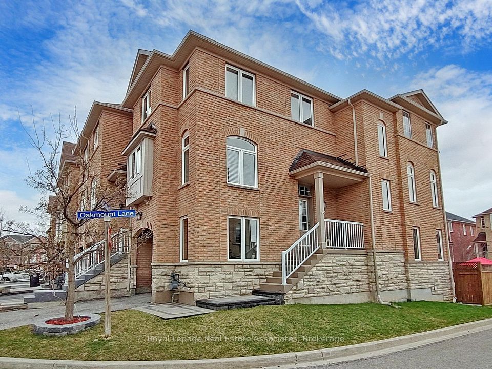 Att/Row/Townhouse at 7114 Chatham Court, Mississauga, ON L5N 8R1, Mississauga
