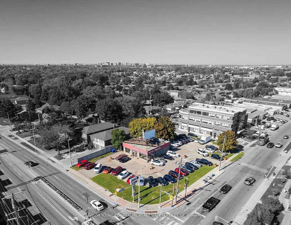 2310 Sheppard Avenue W, Toronto W05, ON M9M 1M2