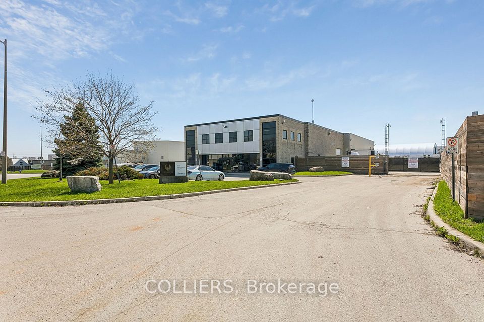 860 Progress Court, Oakville, ON L6L 6K1