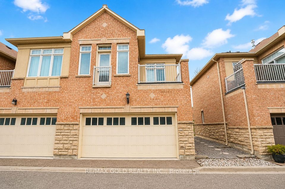 Att/Row/Townhouse at 2032 Lakeshore Road W, Mississauga, ON L5J 1J8, Mississauga