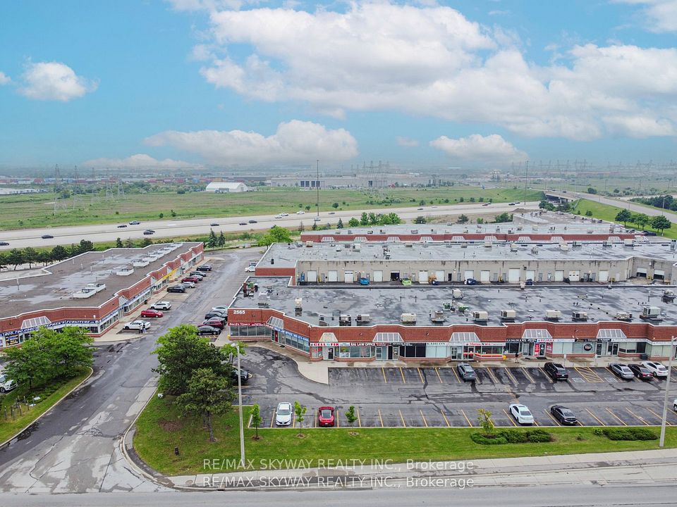 2565 Steeles Avenue E 13, Brampton, ON L6T 4L6
