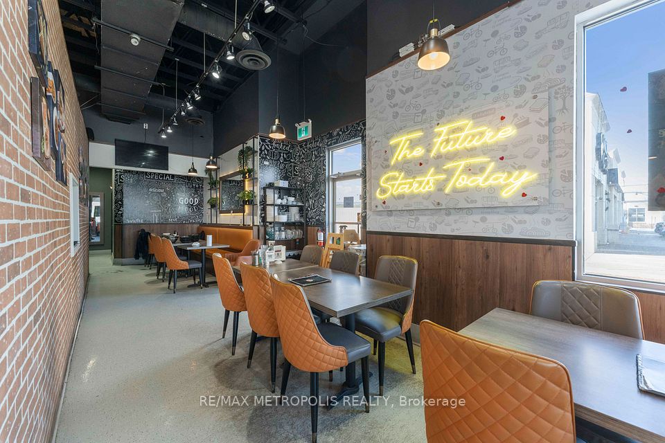 1465 Aerowood Drive, Mississauga, ON L4W 1C2