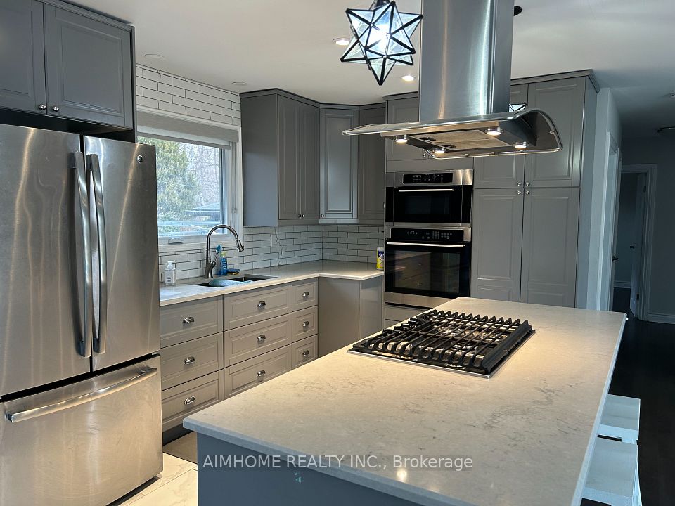 Detached at 2415 Edith Avenue, Burlington, ON L7R 1N6, Burlington