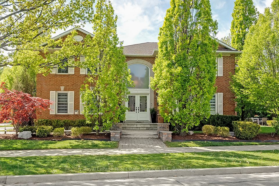 2101 Grosvenor Street, Oakville, ON L6H 4N1 at 2101 Grosvenor Street, Oakville, ON L6H 4N1, Oakville, ON, L6H 4N1