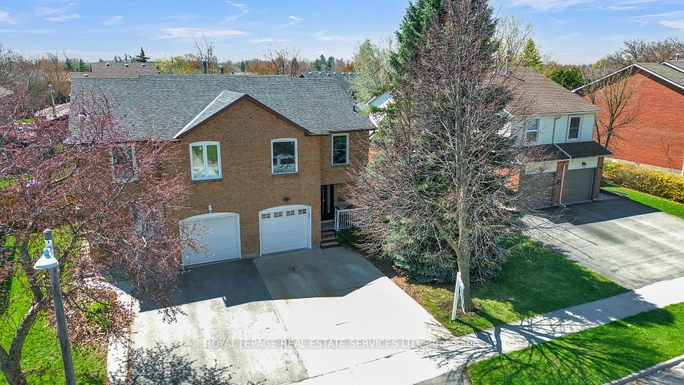 Semi-Detached  at 284 Rimmington Drive, Oakville, ON L6H 3N5, Oakville