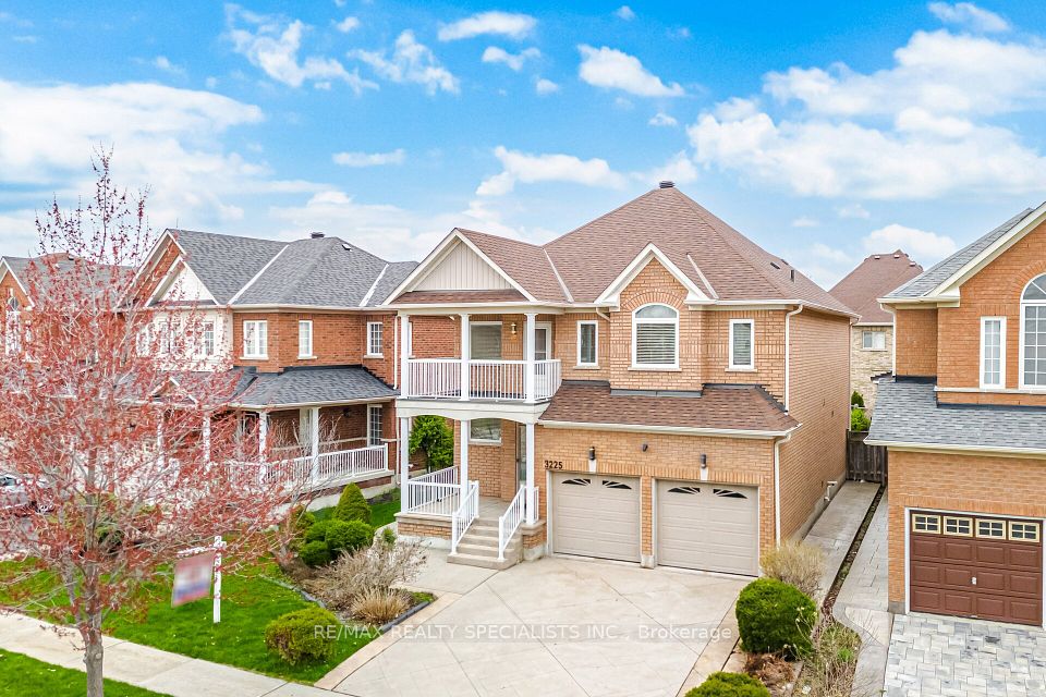 3225 Escada Drive, Mississauga, ON L5M 7V6 at 3225 Escada Drive, Mississauga, ON L5M 7V6, Mississauga, ON, L5M 7V6