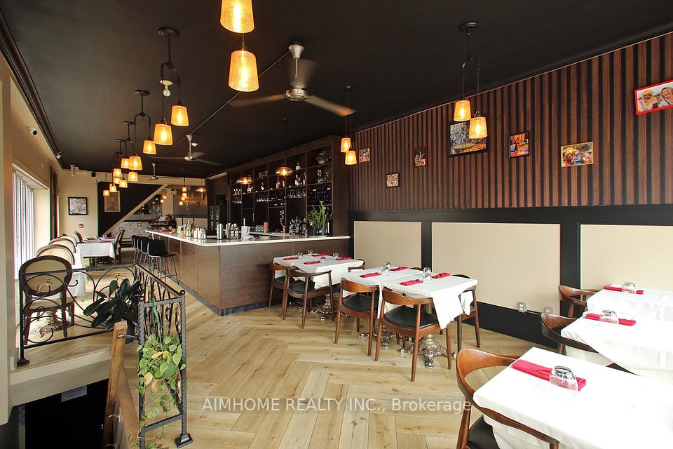 1370 St Clair Avenue W, Toronto W03, ON M6E 1C4