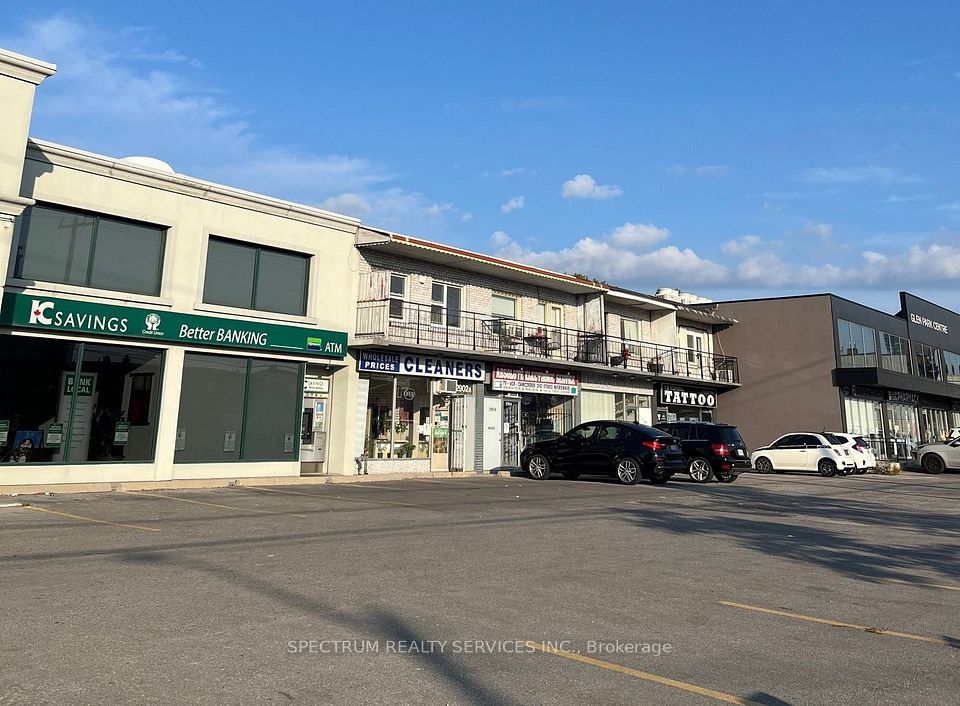2906 Dufferin Street, Toronto W04, ON M6B 3S8