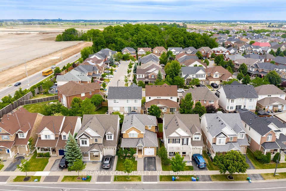 Detached at 1666 Clark Boulevard, Milton, ON L9T 5Z5, Milton