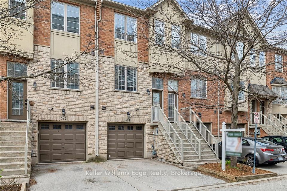 Att/Row/Townhouse at 684 SUMMERS Common, Burlington, ON L7L 0A5, Burlington