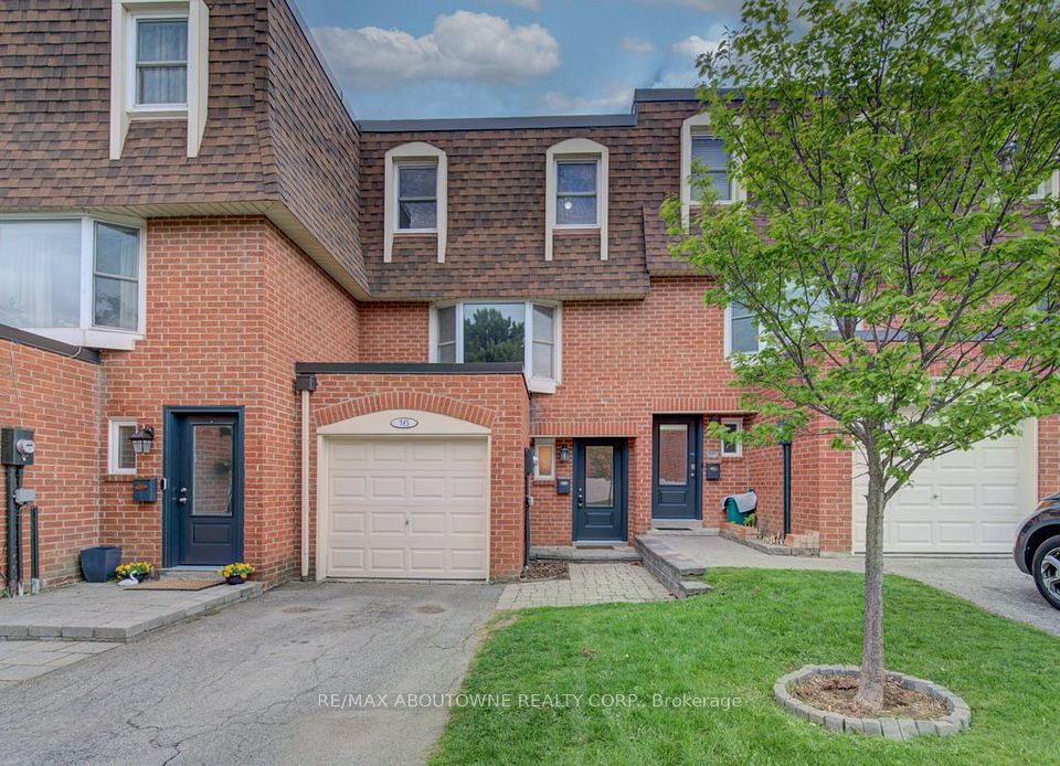 Att/Row/Townhouse at 30 Heslop Road 16, Milton, ON L9T 1B3, Milton