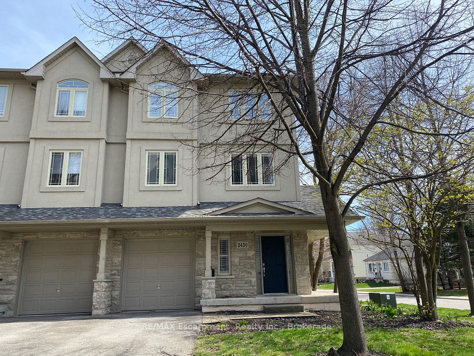 Att/Row/Townhouse at 2430 Second Street, Burlington, ON L7R 3K1, Burlington