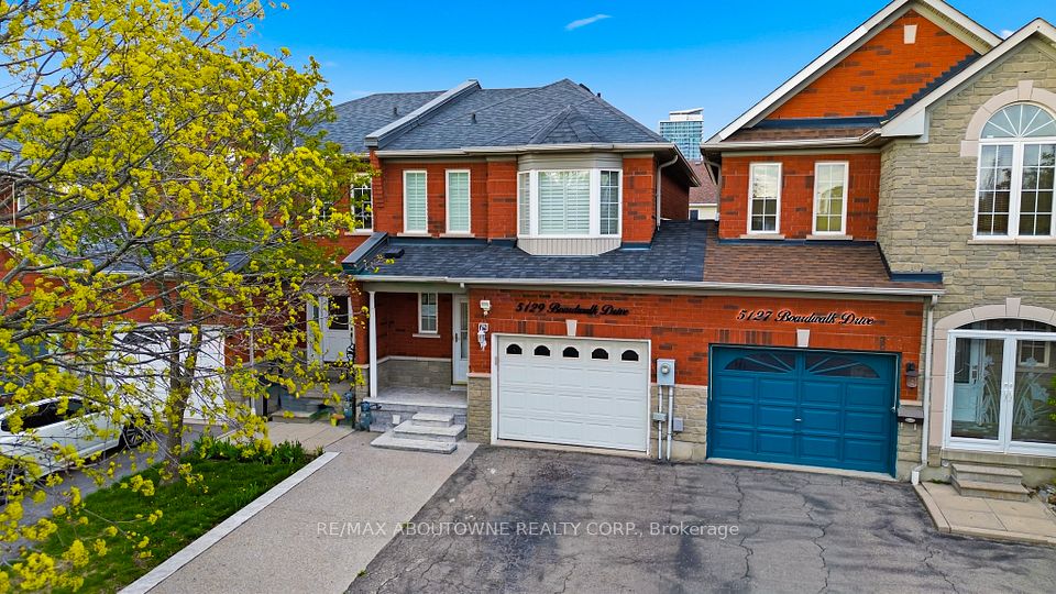 Att/Row/Townhouse at 5129 Boardwalk Drive, Mississauga, ON L5R 3X7, Mississauga