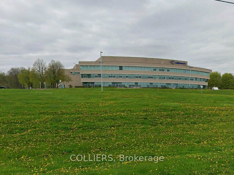 649 North Service Road, Burlington, ON L7P 5B9