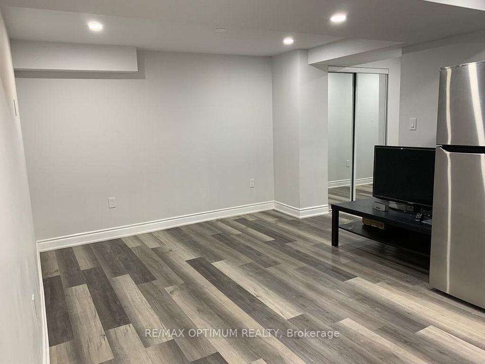 Semi-Detached  at 5852 Delle Donne Drive Basement, Mississauga, ON L5M 6R8, Mississauga