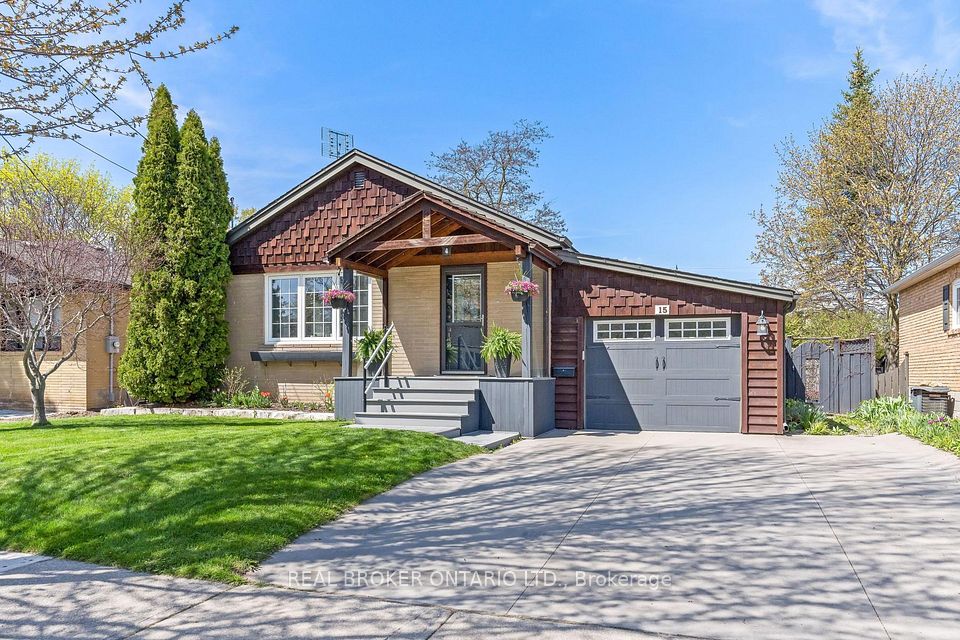 Detached at 15 Byron Street, Halton Hills, ON L7G 3W6, Halton Hills