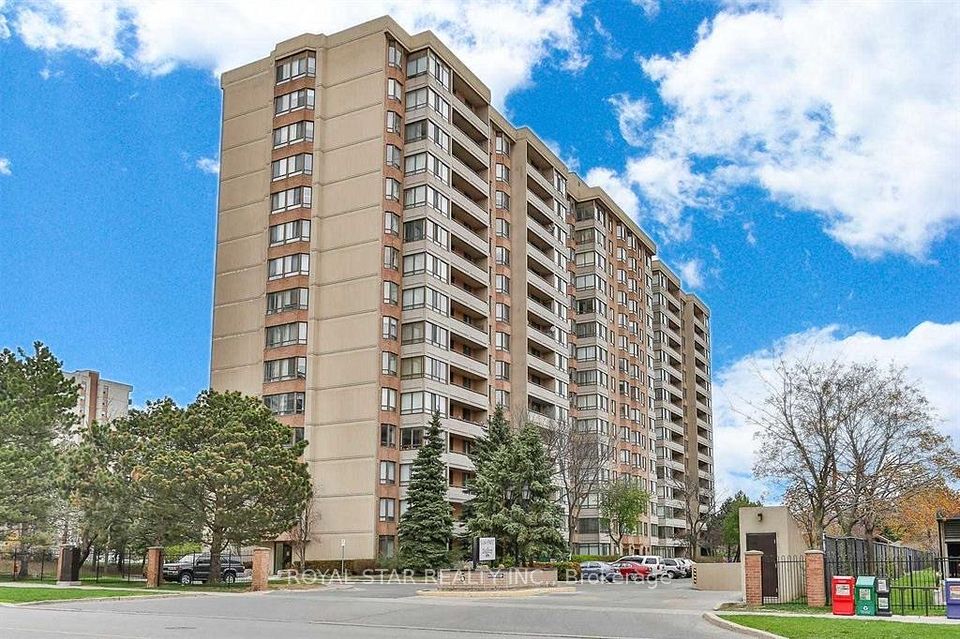 Condo Apartment at 5 Lisa Street 912, Brampton, ON L6T 4T4, Brampton