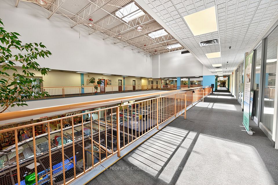 1550 South Gateway Road 216, Mississauga, ON L4W 5G6